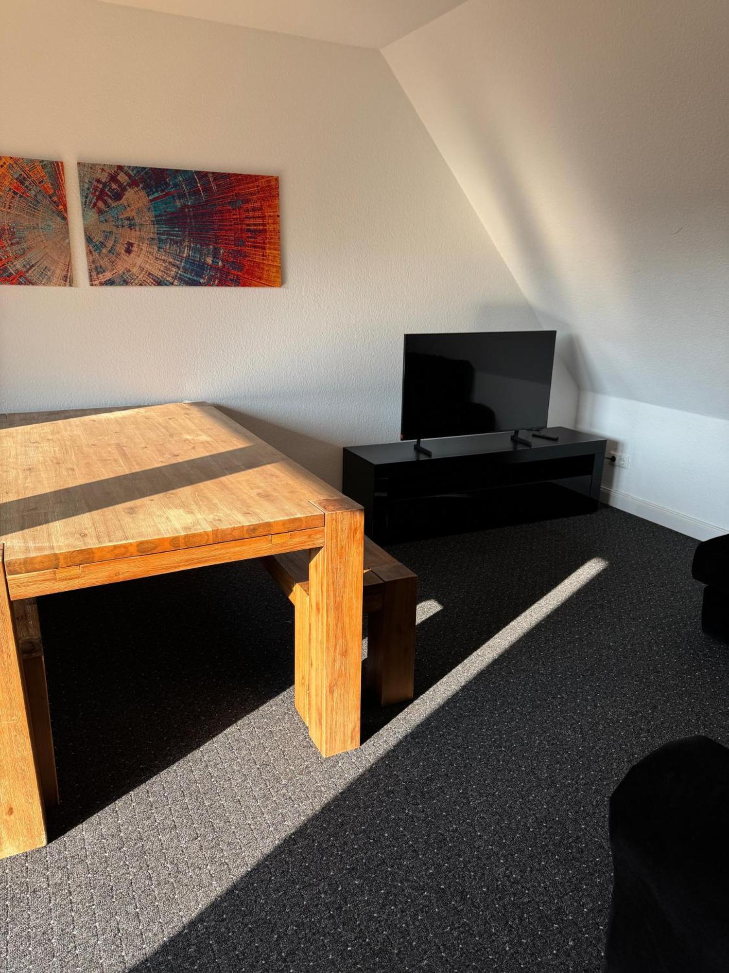 Ruhige In Nethen Beim Club